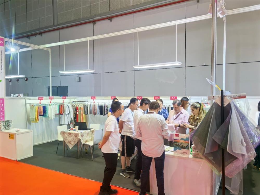 以科技綠色鏈接紡織商機！元首針織亮相2025中國國際紡織面料及輔料（秋冬）博覽會